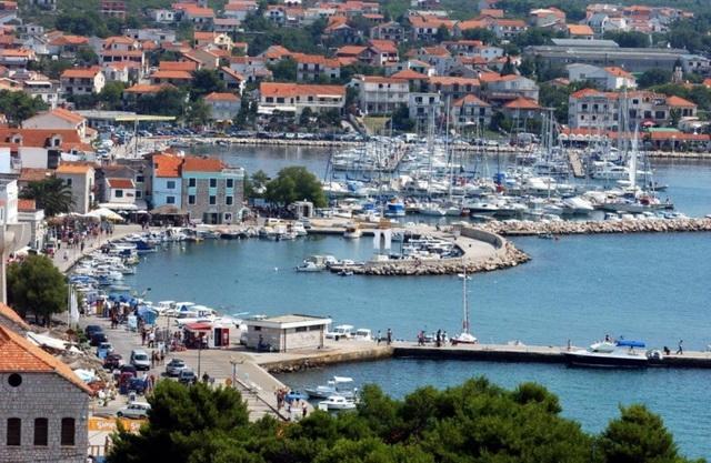Apartment And Rooms Villa Kolonada Vodice Luaran gambar
