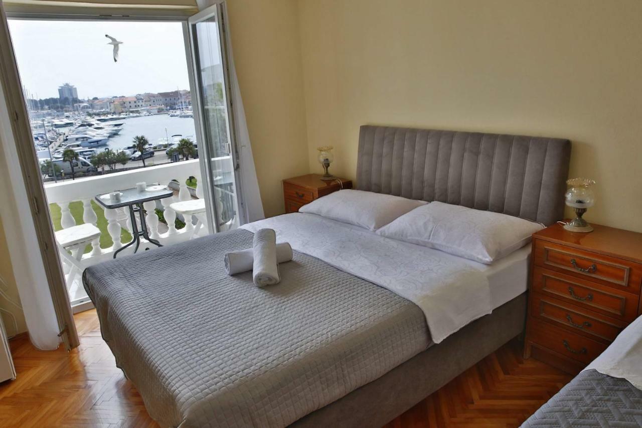 Apartment And Rooms Villa Kolonada Vodice Luaran gambar