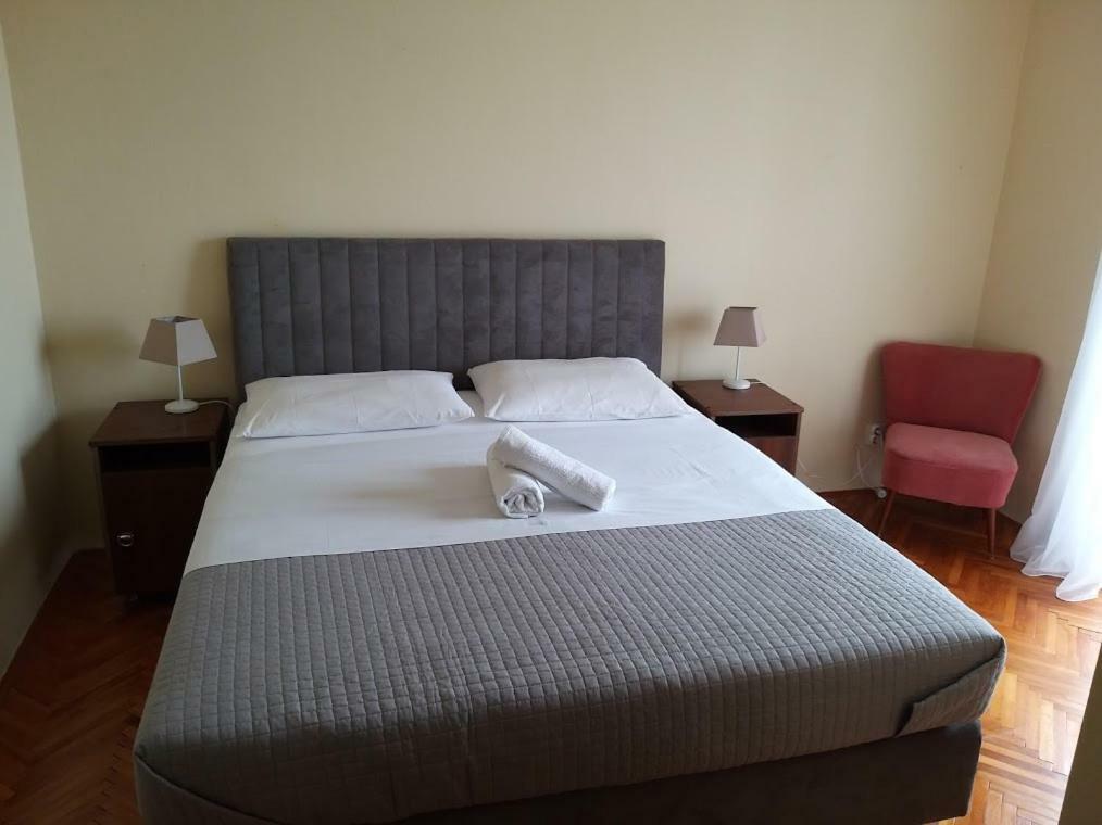 Apartment And Rooms Villa Kolonada Vodice Luaran gambar